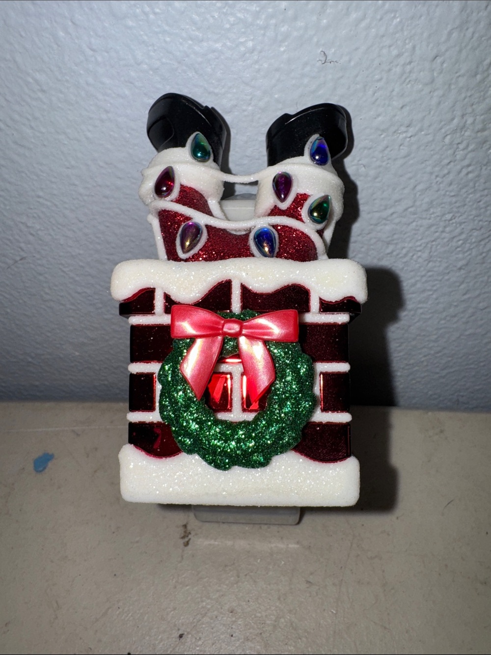 Bath and Body Works Wallflower Fragrance Plug-in Holder Santa in Chimney